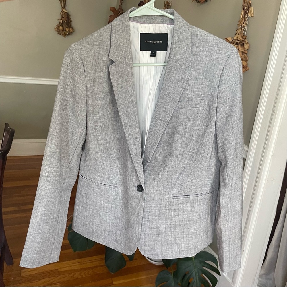 Banana Republic Factory gray tailored blazer